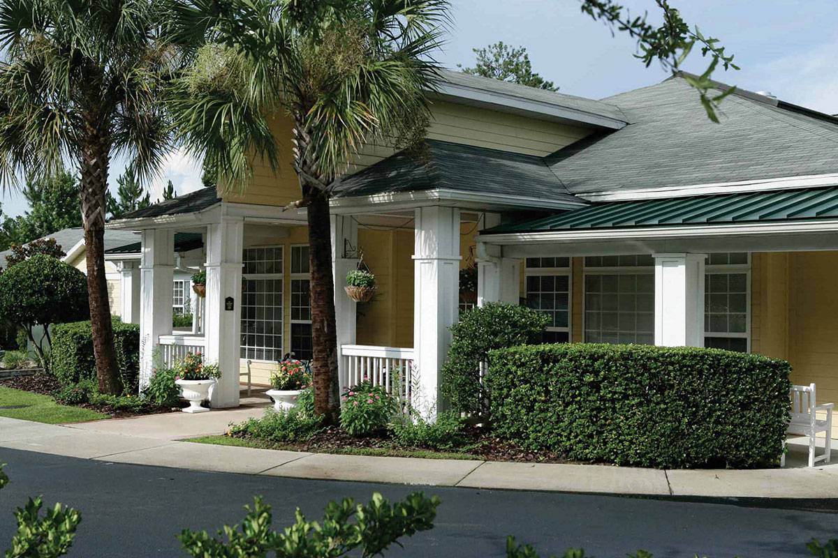 Exterior-Front Entrance-HarborChase of Gainesville-Florida Senior Living