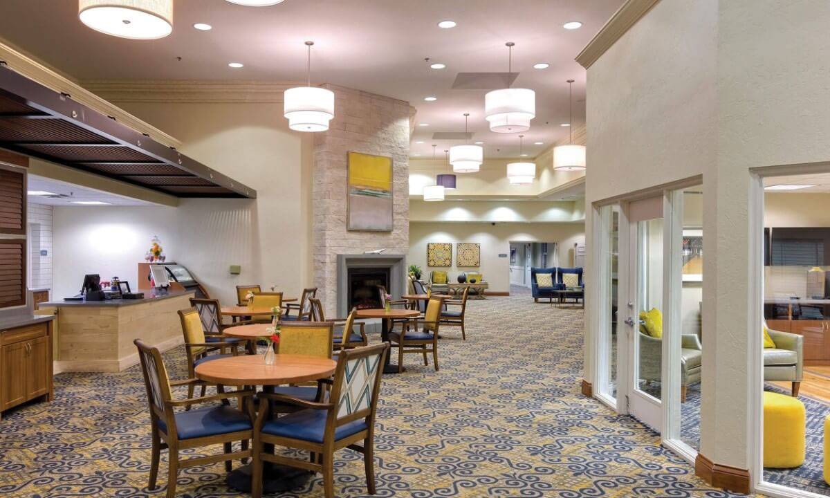 Interior-Dining Room-HarborChase of Coral Spring-Florida Senior Living