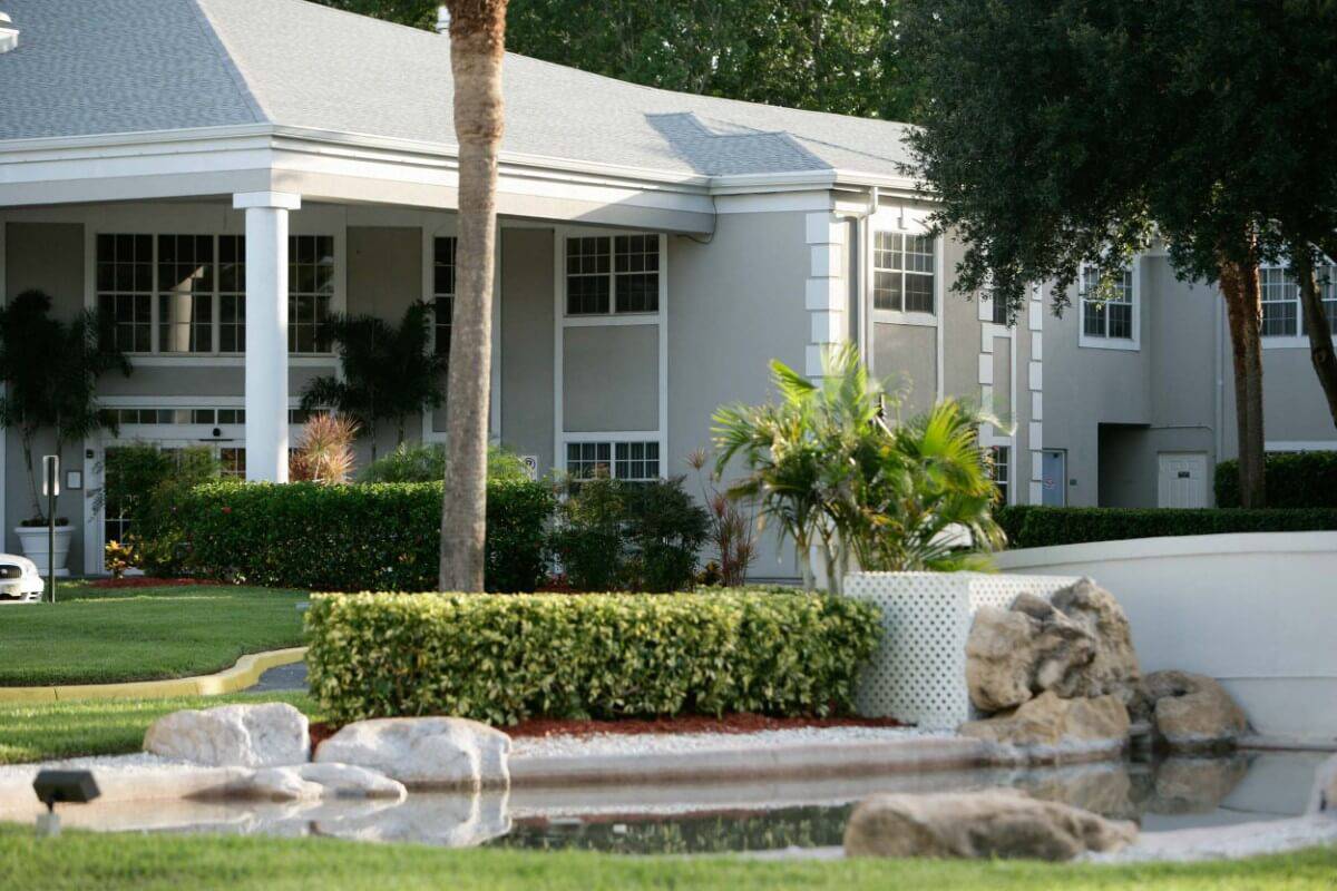 Exterior-Water Feature-HarborChase of Palm Harbor-Florida Senior Living