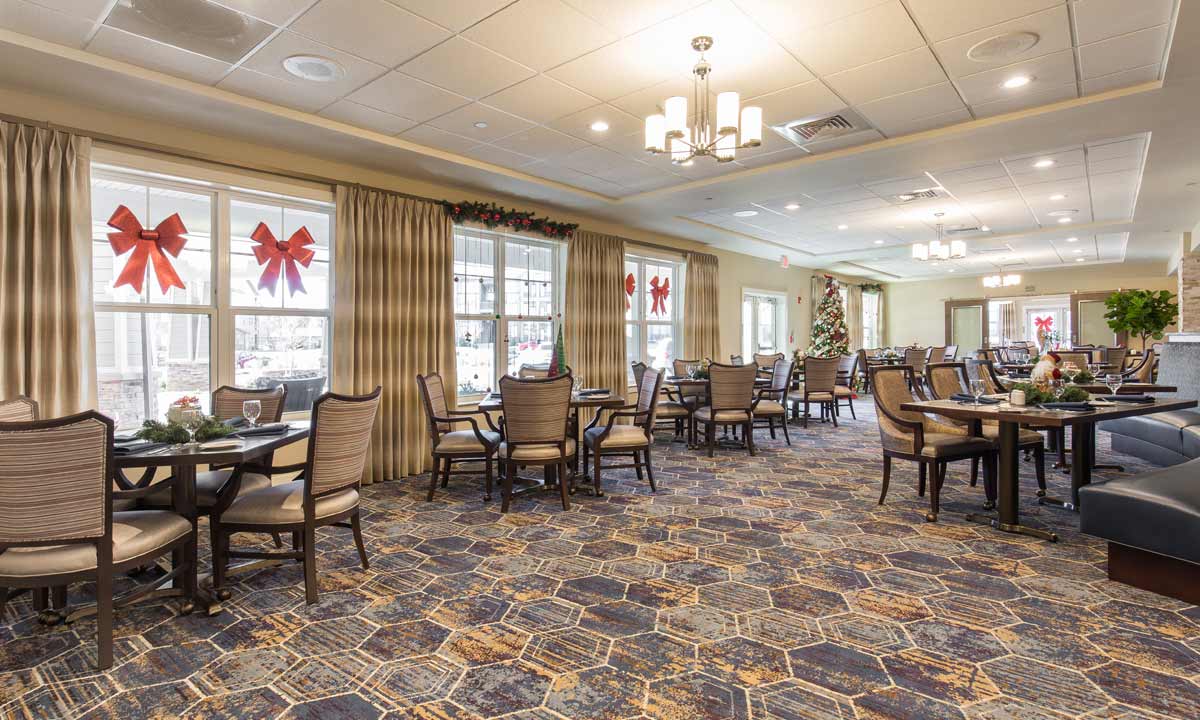Interior-Dining Room-HarborChase of Riverwalk-Senior Living in Rock Hill, South Carolina