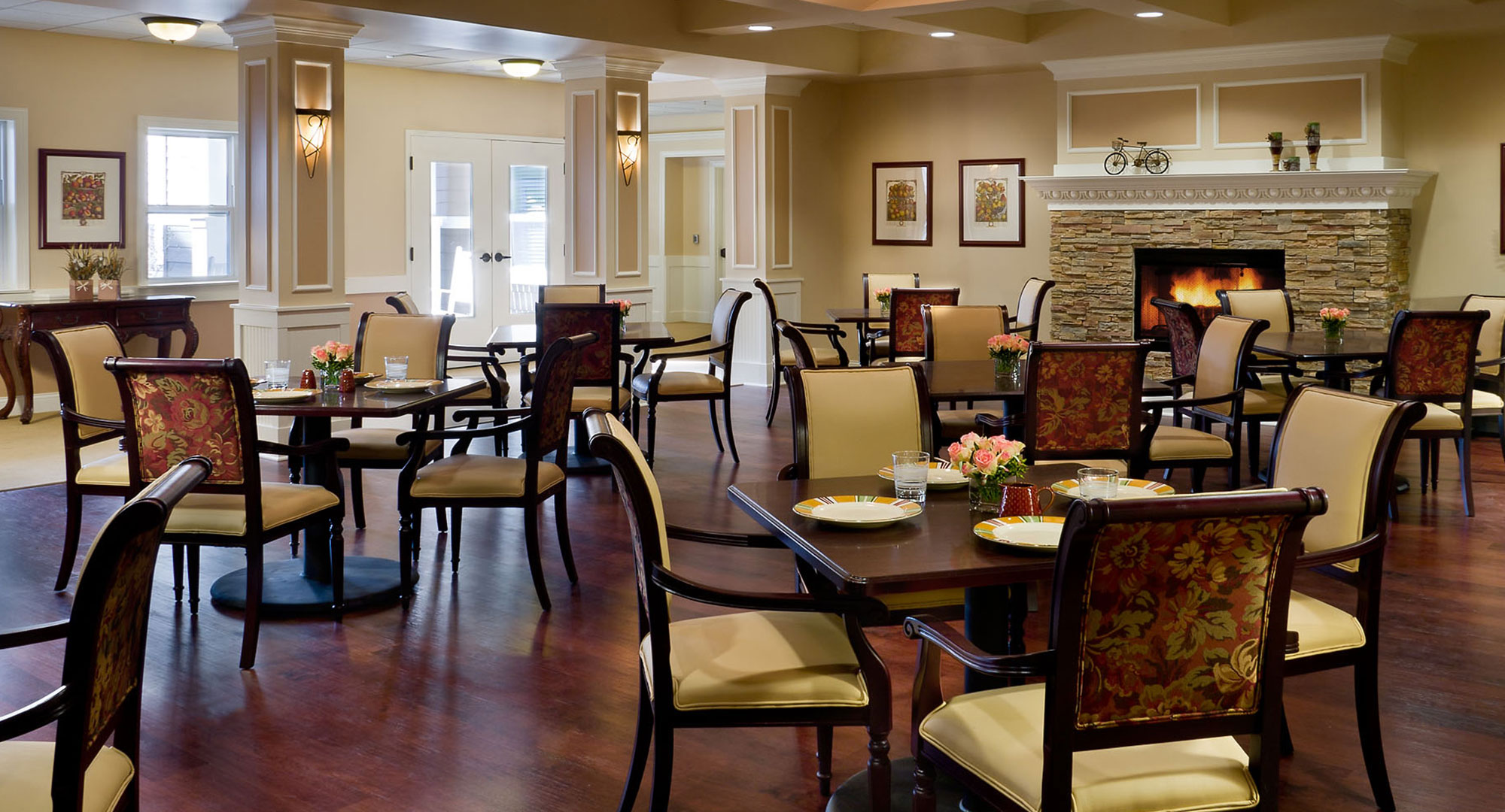 HarborChase of Plainfield-Interior-Dining Room-Luxury Senior Living in Illinois