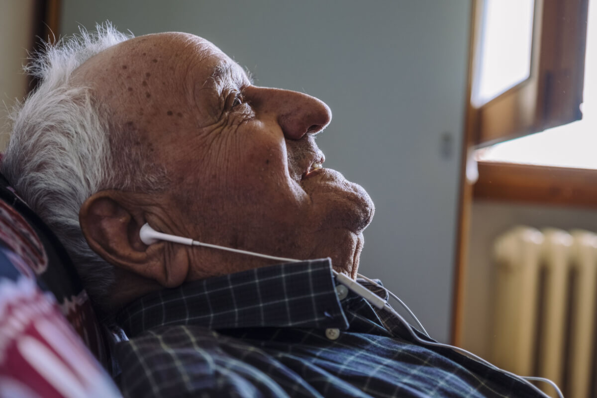 creating playlists music therapy and dementia