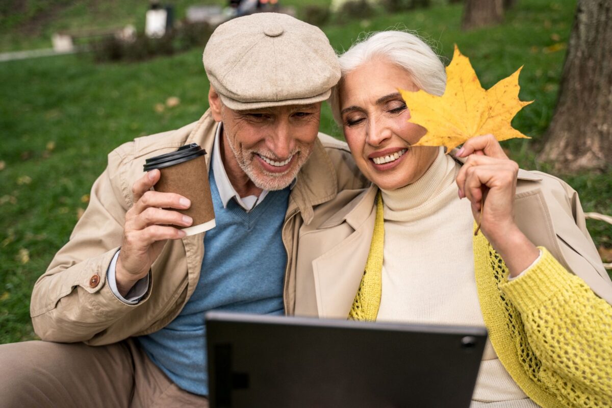 When to Talk About Senior Living Before the Holidays Hit