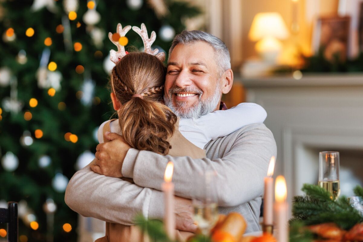 How To Make the Holidays Meaningful with Senior Living Family Activities
