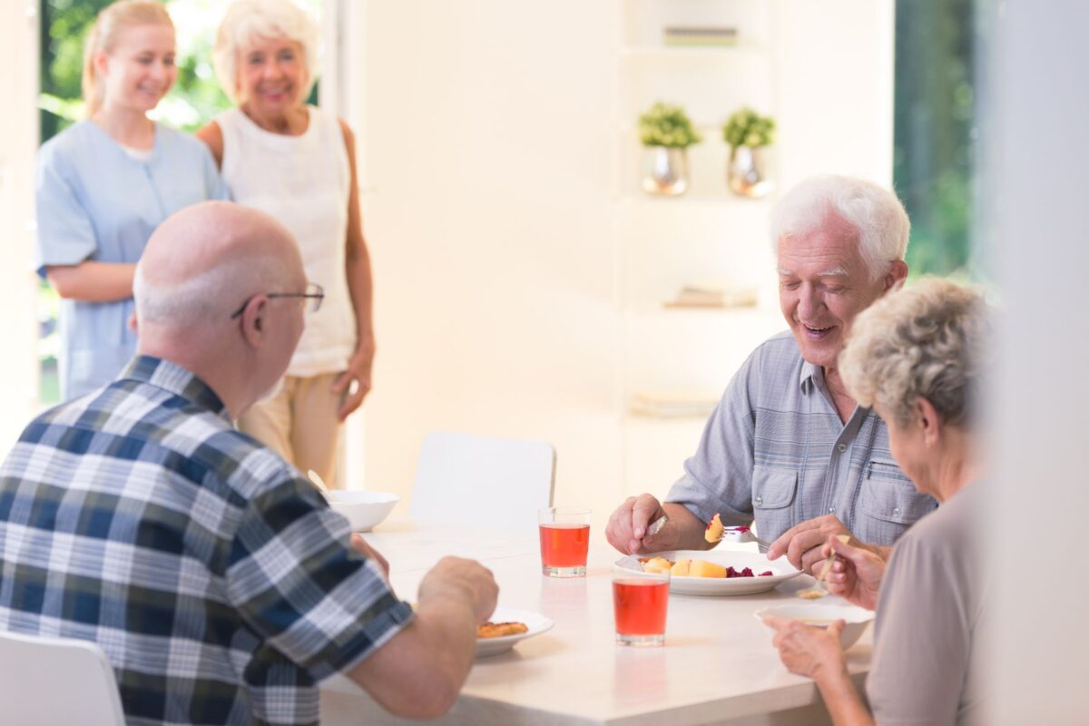 How Assisted Living Communities Help Older Adults Create Daily Routines